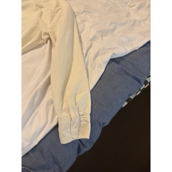 Eddie Bauer Women’s Button Down Blouse Size XXL Tall in Pale Yellow - Picture 9 of 10